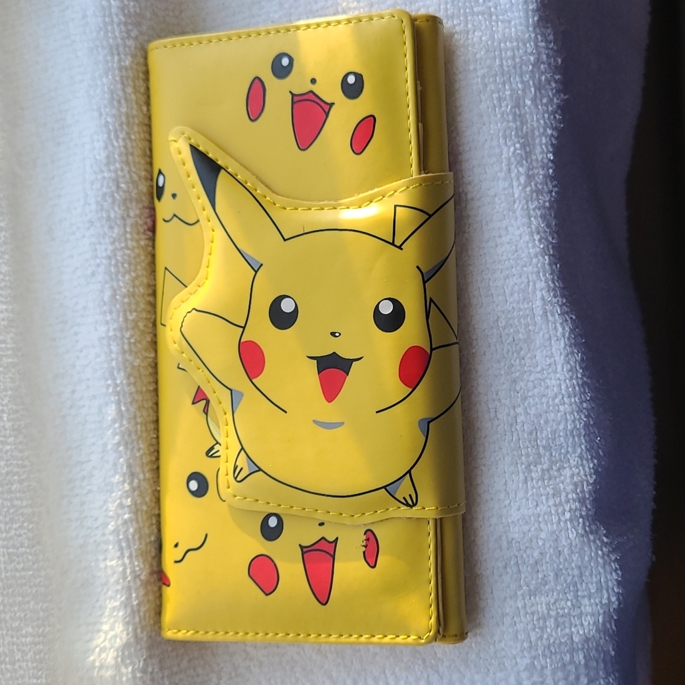 Pokémon Pikachu large wallet
